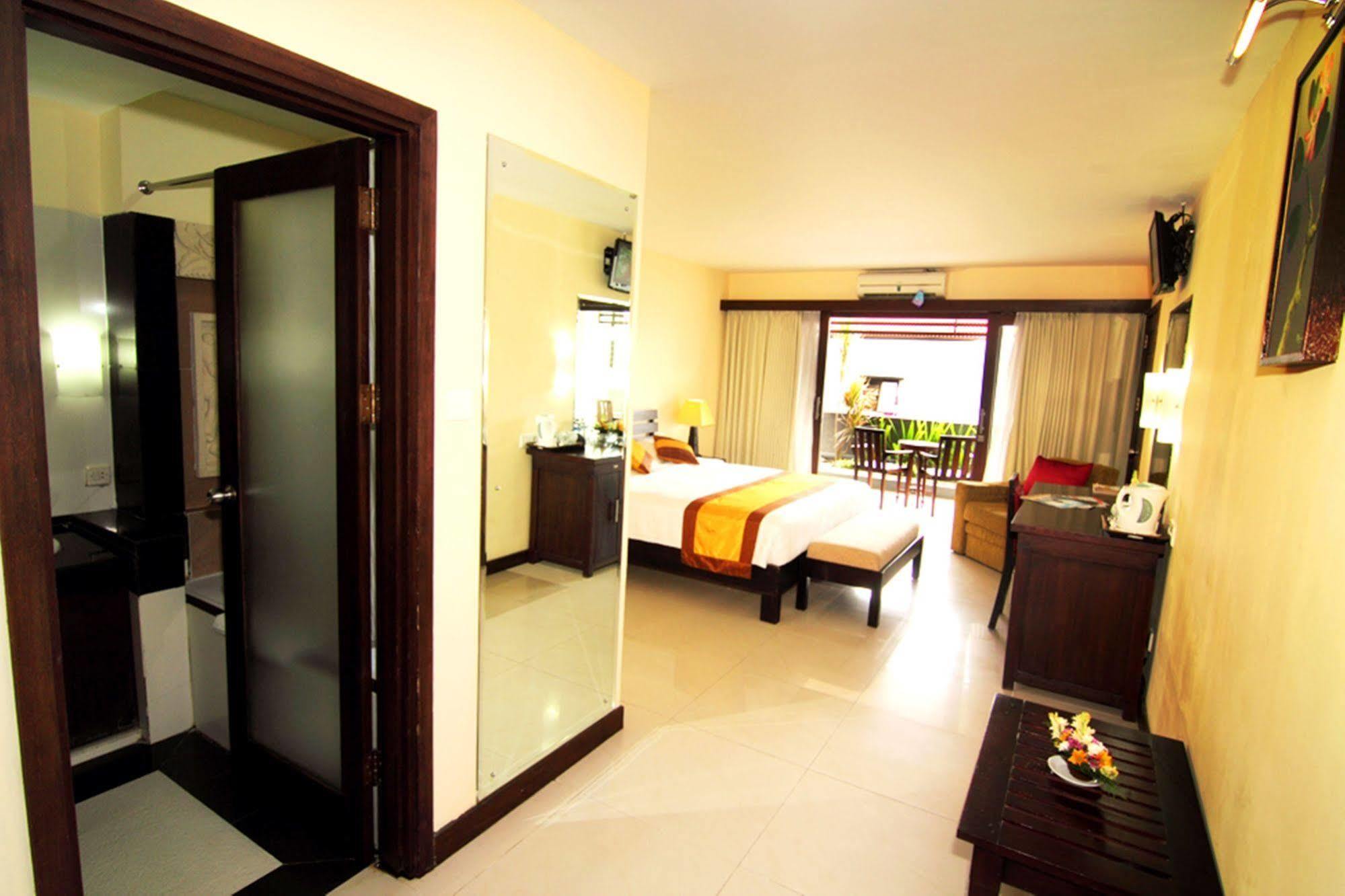 Nirmala Hotel Jimbaran Exterior foto